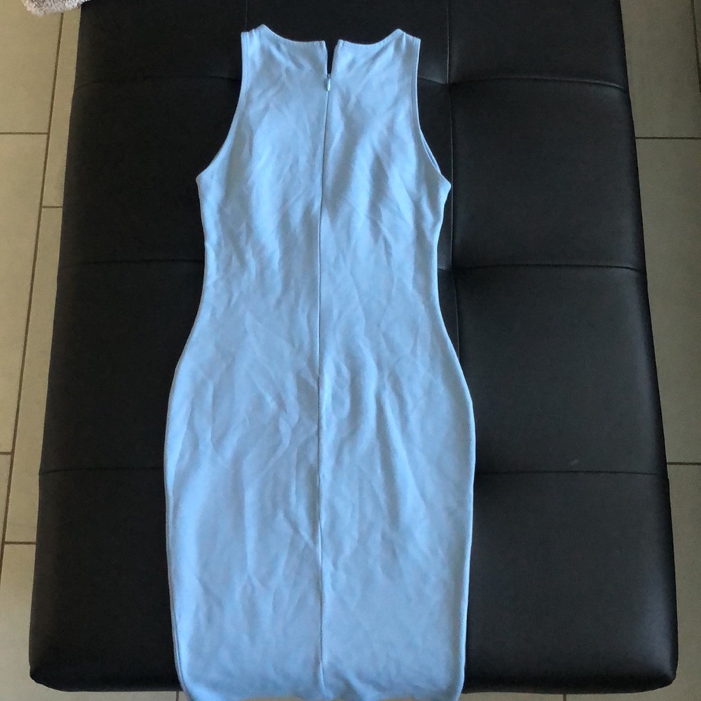 Form fitting dress - Picture 4 of 4